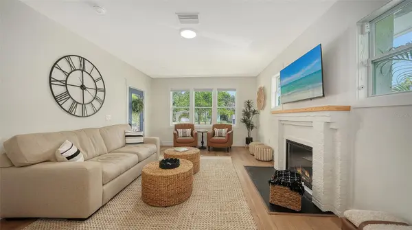 2546 LOMA LINDA ST, Sarasota, FL 34239