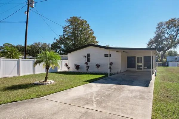 13426 PALM DR, Astatula, FL 34705