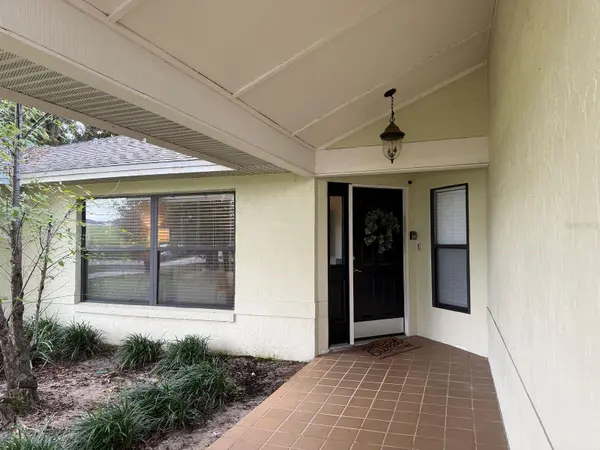 3916 CREWS LAKE DR, Lakeland, FL 33813