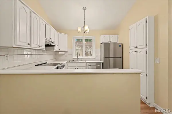 12936 Autumn View DR, St Louis, MO 63146