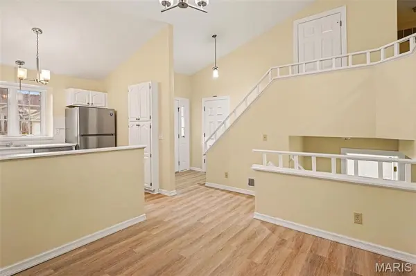 12936 Autumn View DR, St Louis, MO 63146