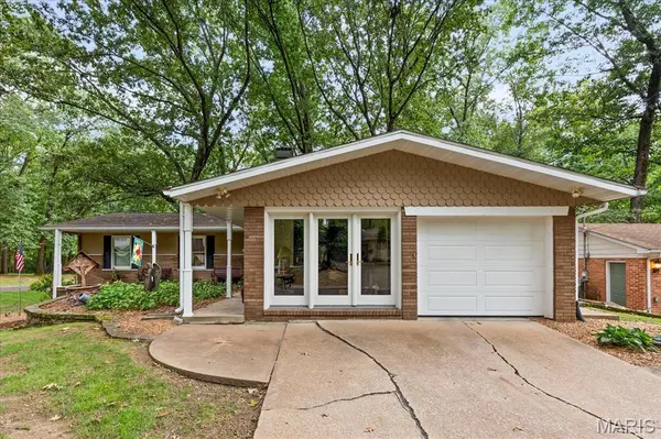 18 Rue Deau Ville DR, Belleville, IL 62226
