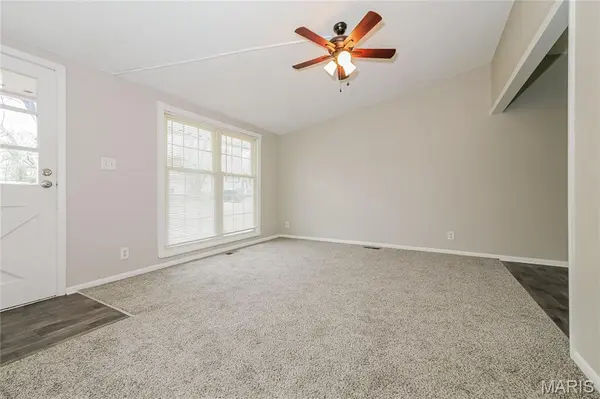 9411 Farley, Kansas City, MO 64138