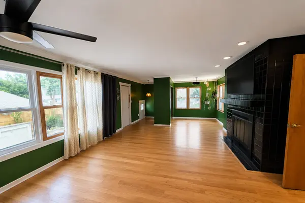 3801 N Oleander AVE, Chicago, IL 60634