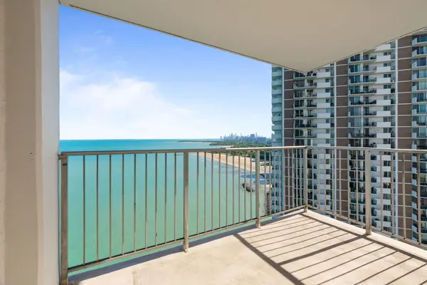 940 W Glenlake AVE #27B, Chicago, IL 60660