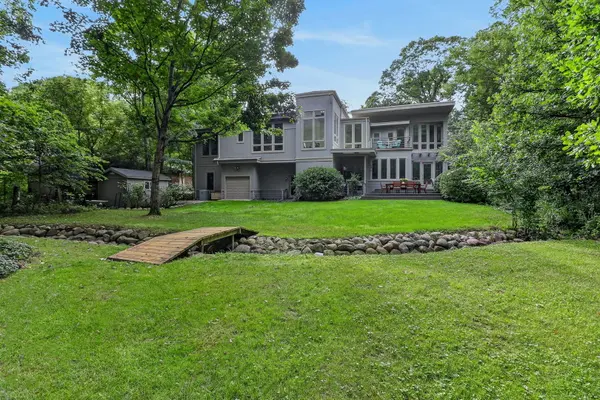 5311 Lee AVE, Downers Grove, IL 60515