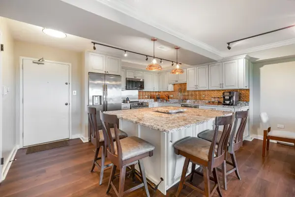 141 N LA GRANGE RD #1003, La Grange, IL 60525