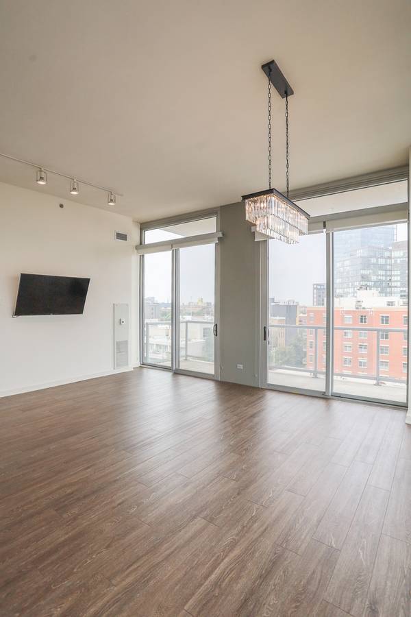 910 W Huron ST #802, Chicago, IL 60642