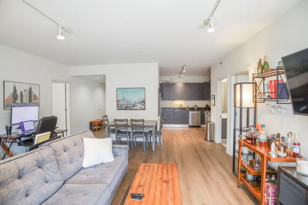 910 W Huron ST #1303, Chicago, IL 60642
