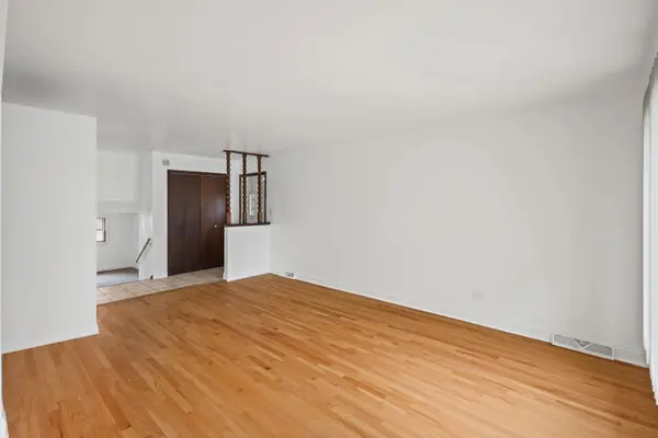 9500 S Loomis ST, Chicago, IL 60643