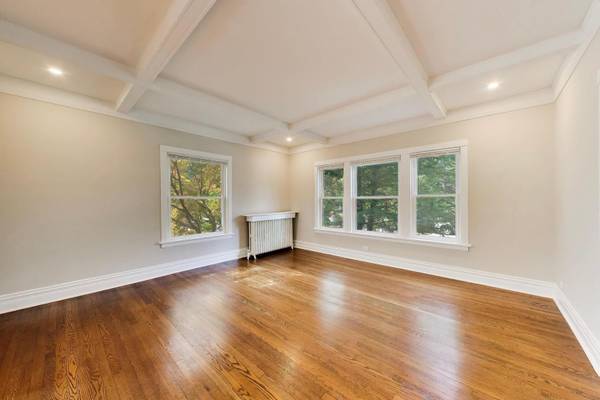 2611 Eastwood AVE #1, Evanston, IL 60201