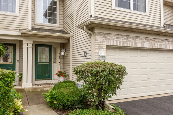 347 Gladstone LN, Elgin, IL 60120
