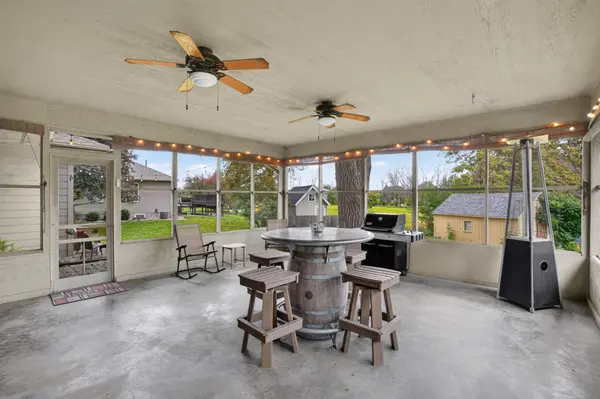 101 Anglewood DR, Kenyon, MN 55946