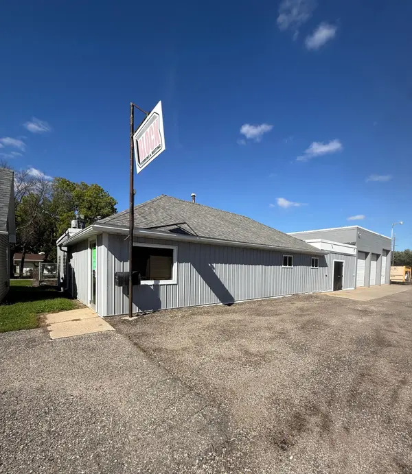 614 Rice Lake ST, Owatonna, MN 55060