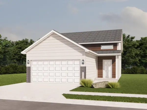 2705 42nd AVE S, Moorhead, MN 56560