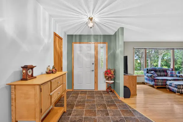 22015 Pillsbury AVE, Lakeville, MN 55044