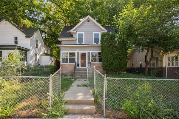 2630 Girard AVE N, Minneapolis, MN 55411