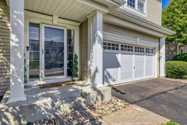 2321 Woodcrest DR, Woodbury, MN 55129