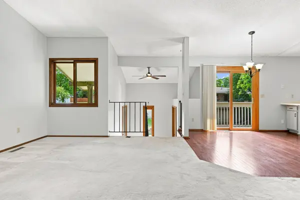7232 Woodstock DR, Bloomington, MN 55438
