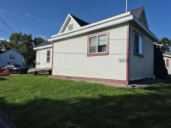 148 E PEARL ST, Seymour, WI 54165
