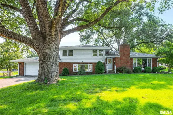 603 S HIGH ST, Washington, IL 61571
