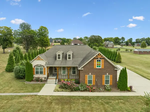 3043 Cross Gate Ln, Columbia, TN 38401