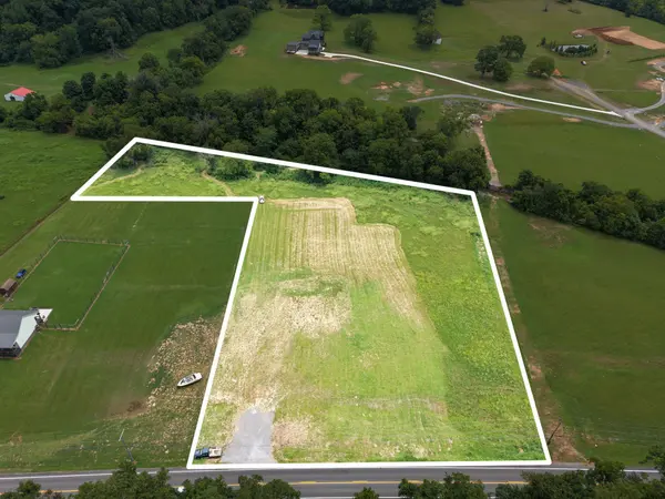 2646 New Hope Rd, Hendersonville, TN 37075