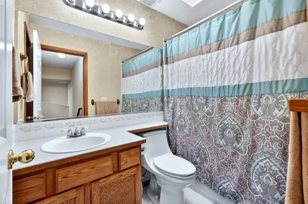 9920 N Parkside Dr, Nine Mile Falls, WA 99026
