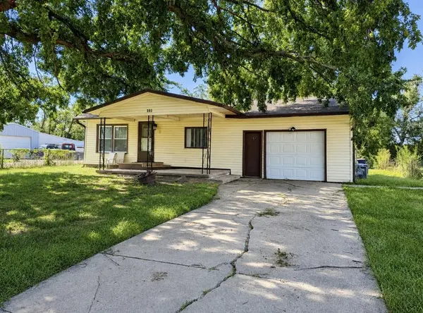 420 E Otis Ave,  Salina,  KS 67401