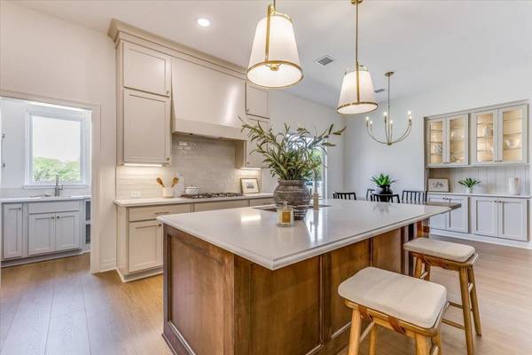 14284 Oakwood, Wichita, KS 67230