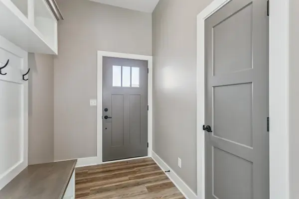 1511 E Midway Ct, Valley Center, KS 67147