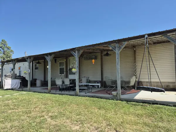 402 Eureka Lake, Eureka, KS 67045