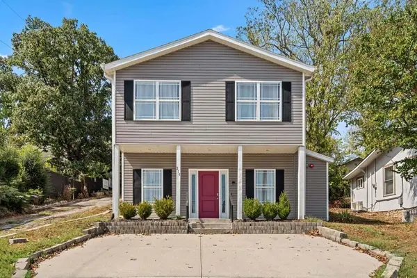 215 N 3rd ST, Branson, MO 65616