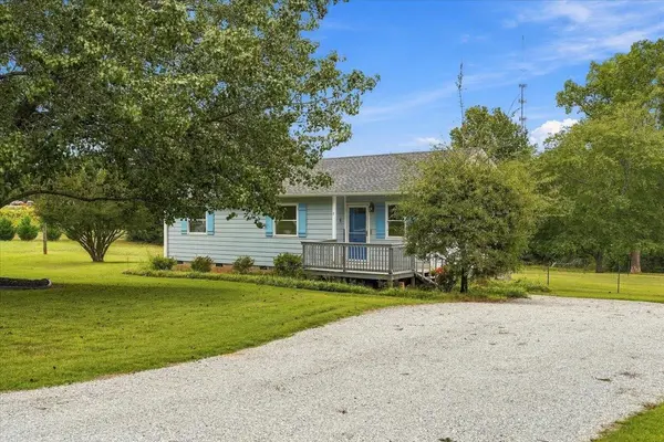 7 Belvue School RD, Travelers Rest, SC 29690