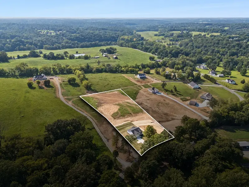7982 Gideon Rd, Greenbrier, TN 37073