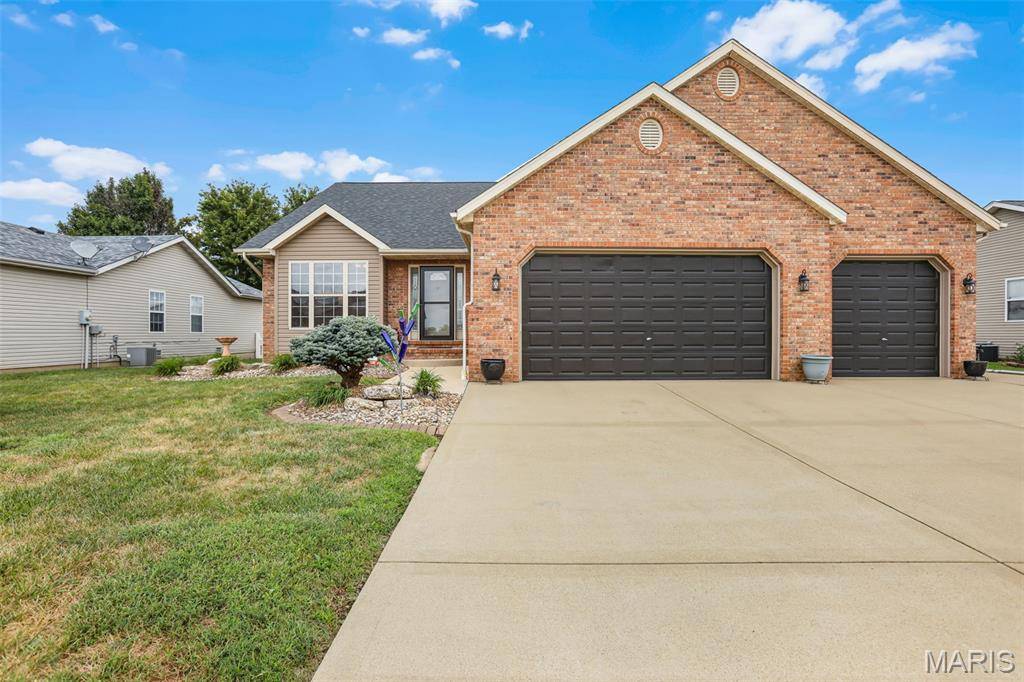 522 Deer RUN, Moro, IL 62067