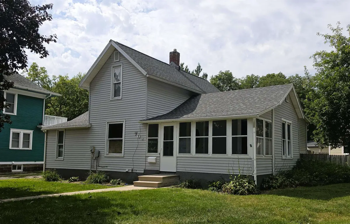 701 Commercial ST, Laporte City, IA 50651