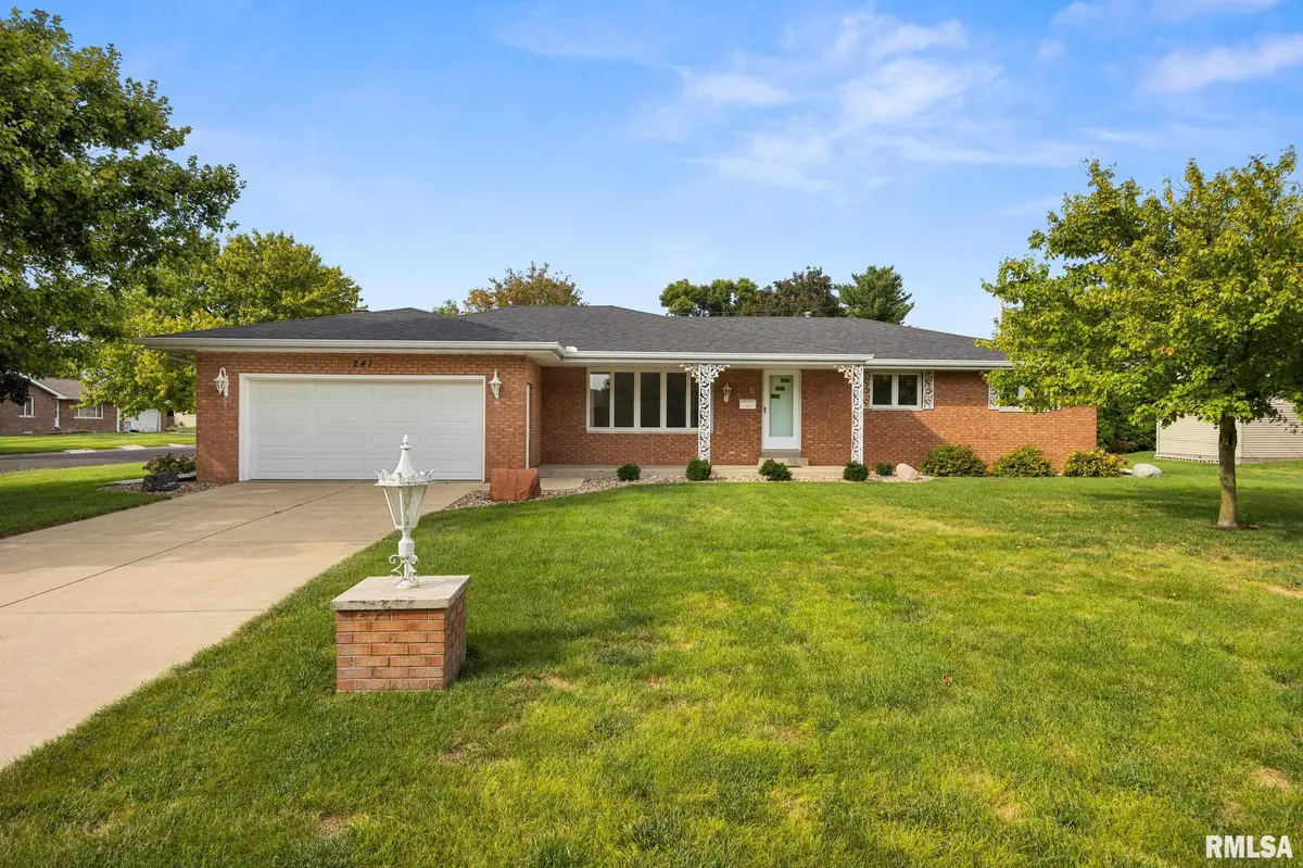 241 W EDGEWOOD ST, Morton, IL 61550