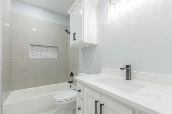109 Gordons Circle, Runaway Bay, TX 76426