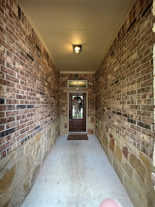 179 Blushing DR, Buda, TX 78610