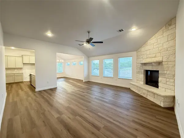 5242 Lassen LN, Belton, TX 76513