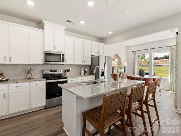 12644 Russellwood LN, Charlotte, NC 28213