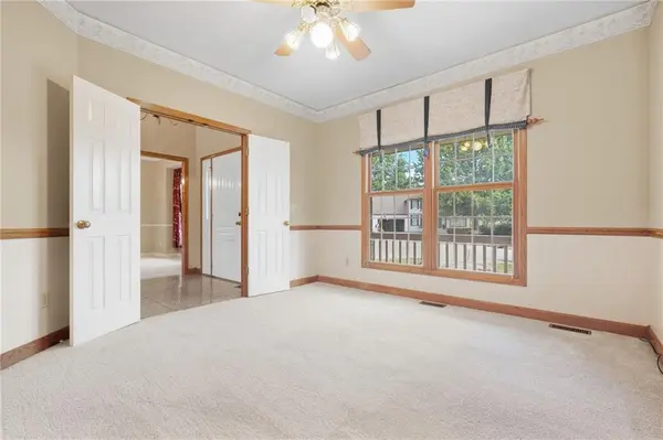 1005 Royal CT, Belton, MO 64012