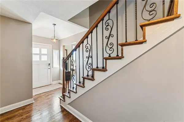 29300 W 119th ST, Olathe, KS 66061
