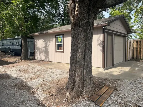 115 W 7th ST, Wellsville, KS 66092