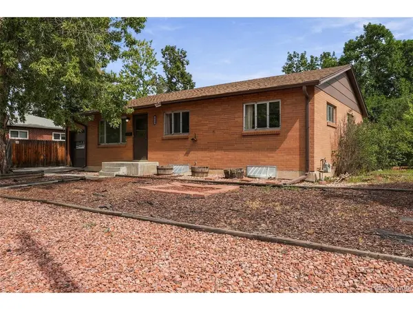 6704 Nelson, Arvada, CO 80004