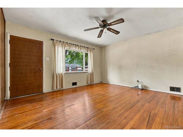 6704 Nelson, Arvada, CO 80004