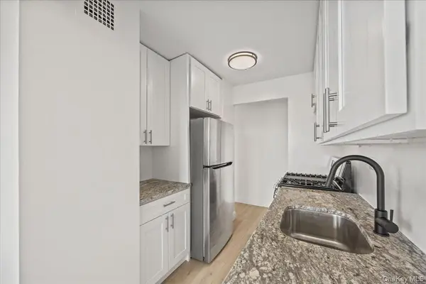2550 Olinville AVE #14E, Bronx, NY 10467
