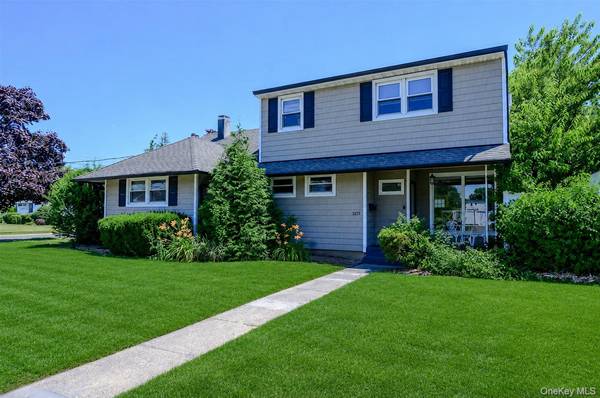 3251 Neptune AVE, Oceanside, NY 11572