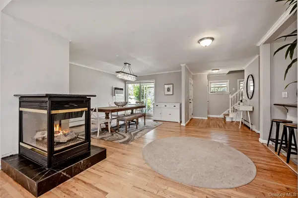 3251 Neptune AVE, Oceanside, NY 11572